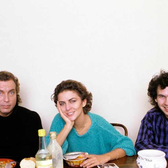 Archives - En France, au nord de Paris, chez eux, Bernard Lavilliers et Corinne Touzet en novembre 1986. © Michel MARIZY via Bestimage