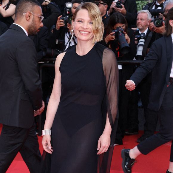 Mélanie Thierry et Alex Lutz, venus défendre le film "Connemara" ce mercredi au Festival de Cannes, sont arrivés sur le tapis rouge sans leurs conjoints respectifs

Melanie Thierry est présente sur le tapis rouge de "L’histoire du son" au 78e Festival de Cannes, au Palais des Festivals à Cannes. Photo de Jerome Domine/ABACAPRESS.COM