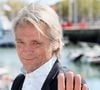 "Que ferais-je sans ma grande remplaçante Audrey ? Certainement pas monter sur scène demain soir à Albi pour jouer Le Bracelet. Pardon pour Pau et grand merci aux collègues, camarades, copains qui se sont inquiétés, vous êtes des choux", a-t-il écrit.
Yvan Le Bolloc'h au photocall de la série "Camera café" lors de la 24ème édition du Festival de la Fiction TV de La Rochelle, France, le 17 septembre 2022. © Patrick bernard/Bestimage