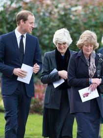 La sœur d'une figure de la famille royale britannique prise en charge après avoir perdu l'équilibre à cheval, un membre du clan donne des détails