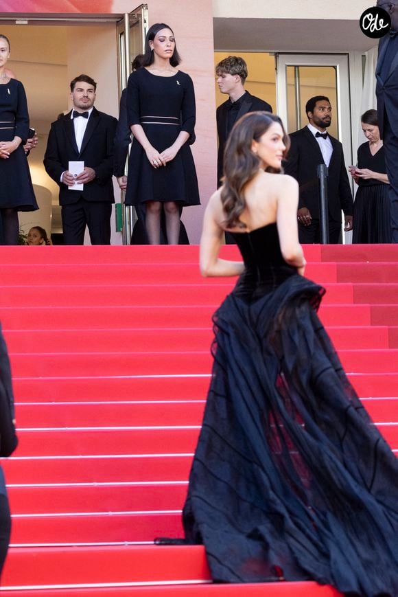 Entre virée bateau et baignade en eaux turquoises, il a partagé de tendres moments avec l'ex-Miss France 

Antoine Dupont et sa compagne Iris Mittenaere - Antoine Dupont et sa compagne Iris Mittenaere se retrouvent sur les marches  du film « Dossier 137 » lors du 78ème Festival International du Film de Cannes le 15 mai 2025.

© Jacovides / Moreau / Bestimage