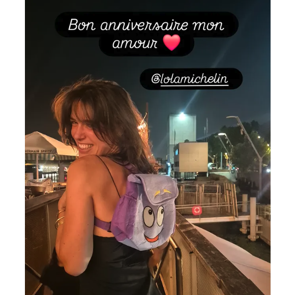 La jeune femme, qui fête ce 13 juin ses 25 ans, poursuit des études de journalisme et réalise des films…

Lola Michelin, la fille de Sandrine Quétier fête ses 25 ans.