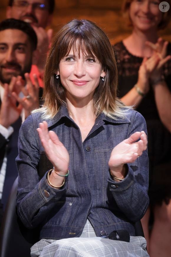 Quel est donc le secret de la star révélée il y a des années dans La Boum ? Certes, la génétique y est probablement pour la majeure partie. 

Exclusif - Sophie Marceau - Enregistrement de l'émission "Le grand échiquier : Francophonie", présentée par C.Chazal et A.Vizorek et diffusée le 16 juin sur France 2
© Jack Tribeca / Bestimage