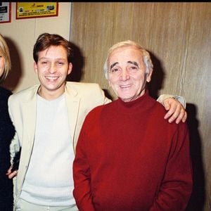 Archives- Charles Aznavour dans les loges avec son fils Mischa - Dernier concert de Charles Aznavour au Palais des Congrès à Paris.
Bestimage