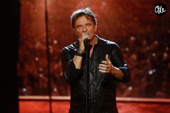 David Hallyday chante "Sang pour sang" en duo virtuel avec son père Johnny en utilisant l'IA - Enregistrement de l'émission "Les disques d'or de l'année" au Dôme de Paris, présentée par E.Gossuin et diffusée le 24 décembre à 21h10 sur M6
© Christophe Clovis / Bestimage