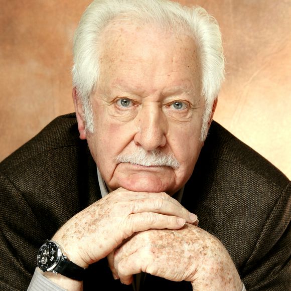 En raison des audiences en berne en plus d'un modèle économique fragilisé, la direction de TF1 a manifestement souhaité revoir sa stratégie....

Pierre Bellemare - Portrait - 2012 - Mai (CEDRIC PERRIN / BESTIMAGE).