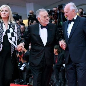La vente aux enchères aura lieu les 6 et 7 décembre à New York. 

27 août 27 2025, Venise, Italie
 Lena Herzog, directrice américaine Francis Ford Coppola (C) et Werner Herzog à la cérémonie 'La Grazia' 
ANSA/ETTORE FERRARI. (Credit Image: © ANSA via ZUMA Press / Bestimage)
