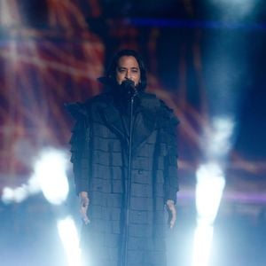 Le musicien a d'ailleurs publié une photo de lui entouré de l'ensemble de ses collaborateurs le vendredi 13 décembre 2024 sur Instagram, juste avant de repartir en tournée

Exclusif - Slimane - Emission "La grande soirée du 31 de Paris", diffusée le 31 décembre sur France 2. Champs Elysées.

© Christophe Clovis / Jack Tribeca / Bestimage