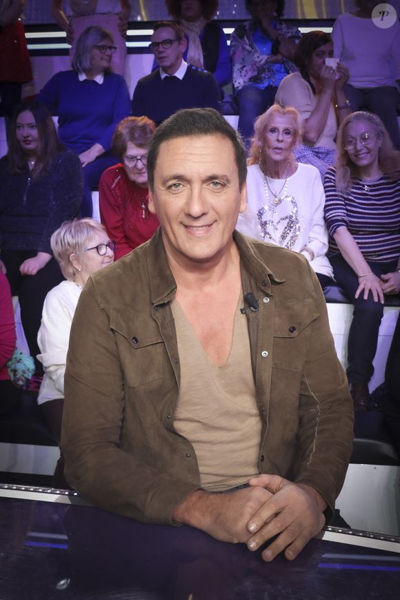 Exclusif - Dany Brillant sur le plateau de l’enregistrement de l’émission « Face à Hanouna » (dernière) présentée par C.Hanouna et diffusée sur C8 le 1er décembre 2024, à Paris, France, le 28 novembre 2024. © Jack Tribeca / Bestimage