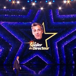 Parmi les 10 élèves restants, 9 intégreront la tournée de la "Star Academy" dont ils rêvent tous.

Michael Goldman sur le plateau de la "Star Academy" lors du prime du vendredi 5 décembre 2025 - capture d'écran TF1