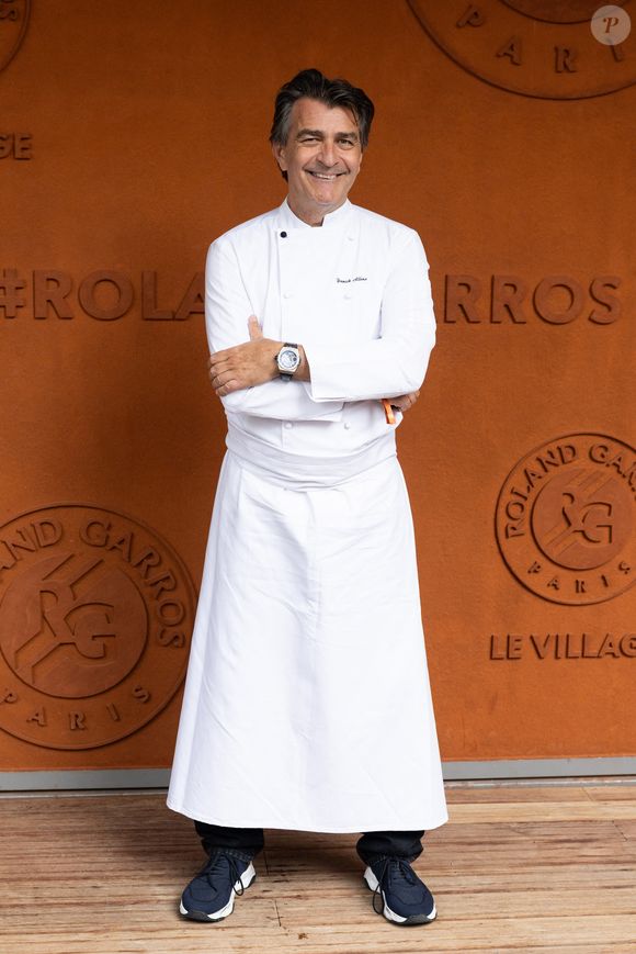 Yannick Alléno au village lors des Internationaux de France de Tennis de Roland Garros 2026. Paris, le 2 juin 2026.
© Jacovides-Moreau / Bestimage