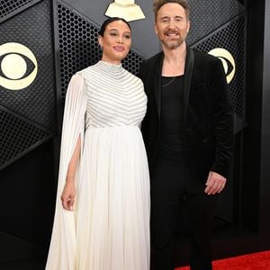 David Guetta et sa compagne Jessica Ledon, enceinte -  Arrivées à la 66ème édition des Grammy Awards à la Crypto.com Arena à Los Angeles le 4 février 2024. Broadimage / Bestimage