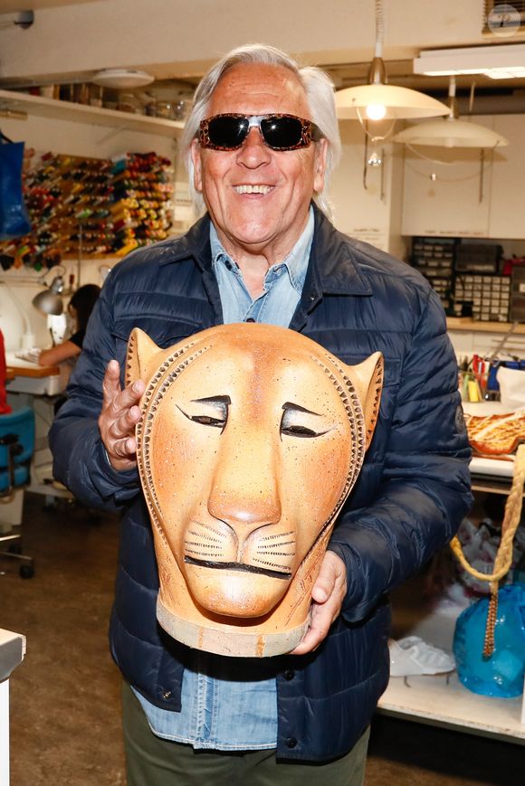 Exclusif - Gilbert Montagné - Gilbert Montagné assite à une représentation spéciale du spectacle "Le Roi Lion" audiodécrite à destination des malvoyants au théâtre Mogador à Paris, France, le 07 juin 2025. © Christophe Clovis / Bestimage