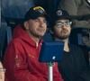 Michaël Youn est venu accompagné de Sean Obispo
Michaël Youn et Sean Obispo - Célébrités des les tribunes lors du match aller du quart de finale de Ligue des champions entre le PSG et Aston Villa (3-1) au Parc des Princes à Paris le 9 avril 2025. © Cyril Moreau/Bestimage