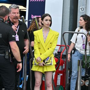Monaco, Montecarlo : IPA85323882 - Monte Carlo, Grand Prix de F1 - Jeudi - Lily Collins lors de l'enregistrement de la sixième saison de la série "Emily in Paris" Pictured : Lily Collins (Credit Image : © Manuele Mangiarotti/IPA via ZUMA Press)