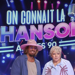 Exclusif - Yann Muller, Laurence Boccolini, lors de l'enregistrement de l'émission "On Connait La Chanson Années 90", présentée par L.Boccolini et diffusée le 19 mai 2026 sur W9, à Paris, France, le 8 avril 2026. © Jack Tribeca/Bestimage