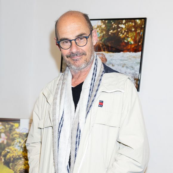 Exclusif - Bernard Campan - Pascal Legitimus célèbre ses cinquante ans de carrière et présente une exposition photographique de son travail sur les coquillages au Studio Design Center à Paris le 24 mars 2025.

© Jeremy Melloul / Bestimage