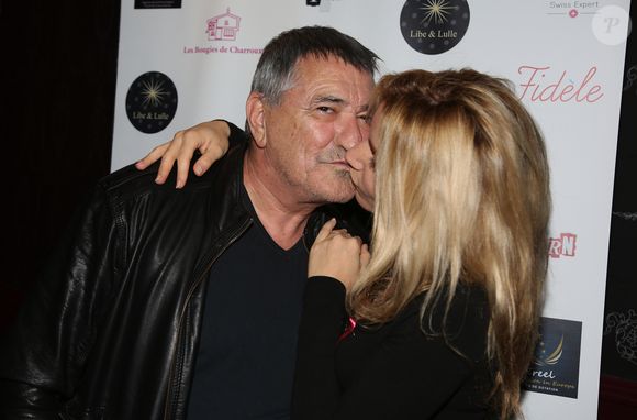 Jean-Marie Bigard et sa femme Lola Marois (Lola Bigard) - Cocktail de bienfaisance 'Octobre Rose' au restaurant Fidèle à Paris, France, le 16 octobre 2017. © Denis Guignebourg/Bestimage