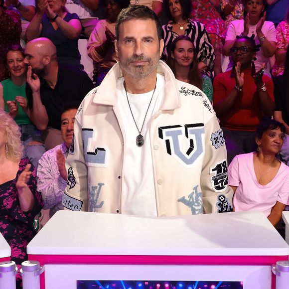 Richard Orlinski lors de l'enregistrement de l’émission "On Connait La Chanson Céline Dion", présentée par L.Boccolini et diffusée le 1er septembre sur W9, à Paris, France, le 2 juillet 2026. © Jack Tribeca/Bestimage