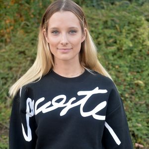 Semi-Exclusif - Ilona Smet - Front Row du défilé Lacoste Collection Prêt-à-Porter Printemps/Eté 2020 lors de la Fashion Week de Paris, le 1er octobre 2019. © Veeren Ramsamy-Christophe Clovis/Bestimage