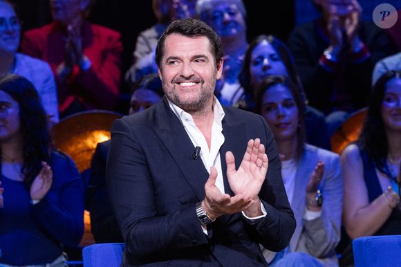 Arnaud Ducret lors de l'enregistrement de l'émission "La Boîte à secrets", présentée par Faustine Bollaert et diffusée le 17 octobre sur France 3, dans les studios du Lendit à Saint-Denis, France, le 23 septembre 2025.

© Cyril Moreau/Bestimage