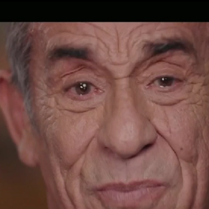 Il évoque sa maladie avec calme, parfois avec humour parfois avec tristesse. 

Capture d'écran Thierry Ardisson - La face cachée de l'homme en noir mercredi 16 juillet. TF1