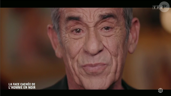 Il évoque sa maladie avec calme, parfois avec humour parfois avec tristesse. 

Capture d'écran Thierry Ardisson - La face cachée de l'homme en noir mercredi 16 juillet. TF1