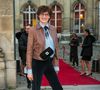 Non loin de Chiara Ferragni, d'autres personnalités françaises étaient présentes comme Catherine Deneuve, Inès de la Fressange et Lou Doillon.

Ines de La Fressange au défilé La Rose Vivier à la Fashion Week de Paris le 6 mars 2025 © Lucia Sabatelli / Bestimage
