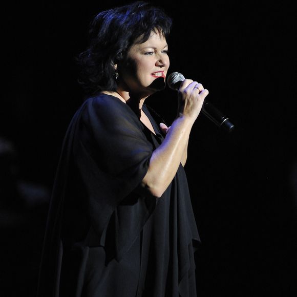 La chanteuse belge Maurane se produit lors de son concert dans le cadre de sa tournée 'O Nougaro' à l'Espace Jean Legendre à Compiègne, France, le 05 novembre 2010. Photo by Edouard Bernaux/ABACAPRESS.COM