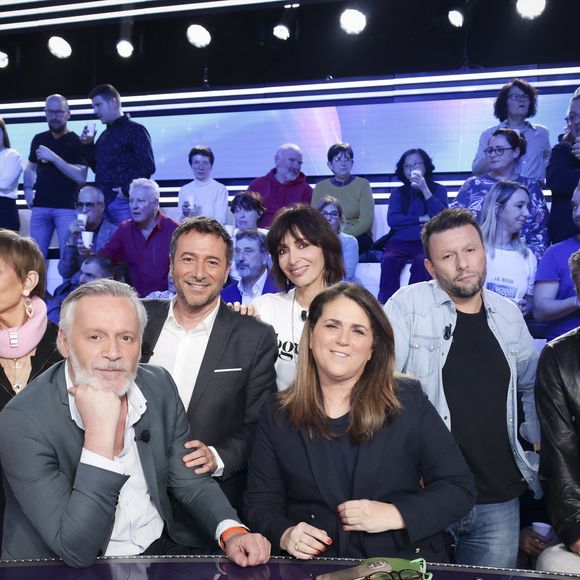 Exclusif - Polska, Isabelle Morini-Bosc, Jean-Michel Maire, Bernard Montiel, Geraldine Maillet, Valérie Benaim, Raymond Aabou, Benjamin Castaldi, sur le plateau de l’émission « TPMP » présentée par C.Hanouna et diffusée en direct sur C8, Paris, France, le 26 fevrier 2025. © Jack Tribeca / Bestimage