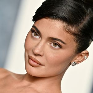 Kylie Jenner a partagé les premières images de sa future maison de rêve située à Hidden Hills, en Californie, après six ans de travaux.
Kylie Jenner au photocall de la soirée "Vanity Fair" lors de la 95ème édition de la cérémonie des Oscars à Los Angeles. AGENCE / BESTIMAGE