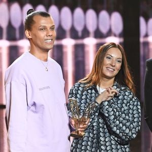 Le chanteur Stromae (Artiste masculin et Album "Multitude") avec sa femme Coralie Barbier lors de la 38ème cérémonie des Victoires de la musique à la Seine musicale de Boulogne-Billancourt, France, le 10 février 2023. © Coadic Guirec/Bestimage