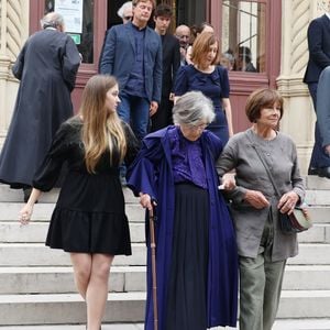 Exclusif - La petite nièce Liziko, Elisabeth Gagarine et sa soeur  Macha Meril aux obsèques de leur soeur la princesse Hélène Gagarine en la cathédrale Saint-Alexandre-Nevsky, à Paris, France, le 20 août 2025. © Denis Guignebourg/Bestimage