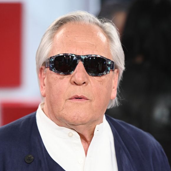 Exclusif - Gilbert Montagné - Enregistrement de l'émission Vivement dimanche au studio Rive Gauche , présentée par Michel Drucker . Diffusion sur France 3 le 29/03/2026. Photos prises le 18 mars 2026.
© Guillaume Gaffiot / Bestimage