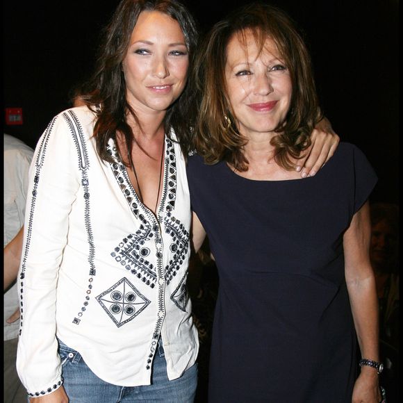 Une place portera le nom de Nathalie Baye à Angoulême.
Archives - Laura Smet et Nathalie Baye Photo par GENGIS BORDENAVE / BESTIMAGE