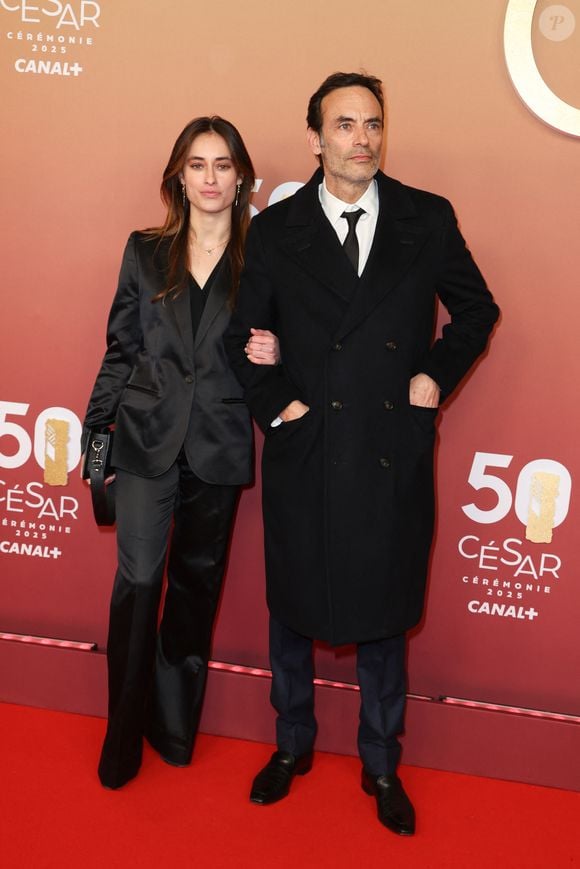 Anthony Delon et sa fille Liv - Photocall de la 50ème édition de la cérémonie des César à l'Olympia à Paris, France, le 28 février 2025 © Dominique Jacovides - Olivier Borde / Bestimage