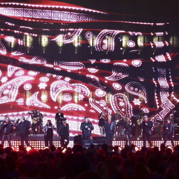 Exclusif - Mario (Mario Ramsamy), Joniece Jamison, Emile (Émile Wandelmer), Jean-Louis Pujade, Patrick Hernandez, Larusso, Christiane Obydol (Zouk Machine), Phil Barney, Début de soirée (William Picard), Michael Jones, Vivien Savage, Sabrina, Tina Arena, Hélène Ségara lors du concert Stars 80 vs Stars 90 au stade Decathlon Arena à Lille le 6 juin 2025. Ce concert sera diffusé en direct sur M6 le 7 juin 2025

© Jack Tribeca / Bestimage