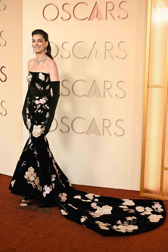 HOLLYWOOD, CA - 15 MARS : Anne Hathaway à la 98ème cérémonie des Oscars au Dolby Theatre le 15 mars 2026 à Hollywood, Californie.  
Photo Press Service / BESTIMAGE