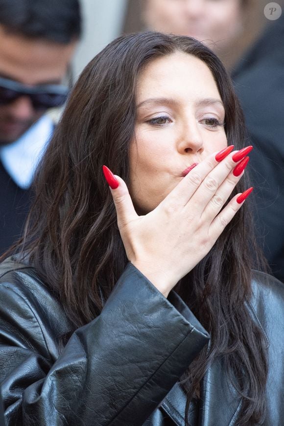 Elle a évoqué son "embourgeoisement"

Adele Exarchopoulos au défilé Balenciaga Haute Couture Automne/Hiver 2025/2026 dans le cadre de la semaine de la mode à Paris, France, le 09 juillet 2025. Photo by Aurore Marechal/ABACAPRESS.COM