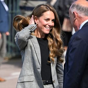 La Princesse de Galles, Kate Middleton, en visite à Marina Mill à Cuxton dans le Kent, une entreprise familiale britannique spécialisée dans la conception à la main et la sérigraphie de tissus d'ameublement, septembre 2025 @Backgrid UK/ Bestimage