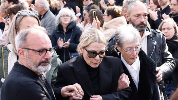 Ultime voyage de Bruno Salomone : sa femme Audrey, qu'il a épousée il y a peu, perd ses moyens