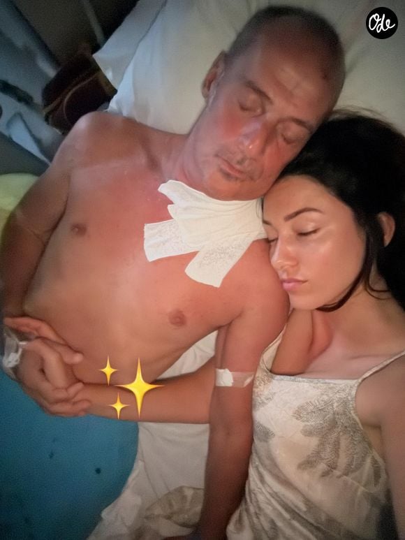 Delphine Wespiser au chevet de son ancien compagnon Roger Erhart, hospitalisé depuis plusieurs jours. L'ancienne Miss France a publié un message et des photos sur Instagram @wespiserd