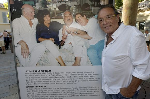 Exclusif - Félix Gray - Personnalités à l'exposition photographique de Paris Match "Eddie Barclay — Saint-Tropez, le sens de la fête !" place Blanqui à Saint-Tropez le 11 juillet 2025.

© Sophie Louvet / Nice Matin / Bestimage