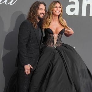 Tom Kaulitz et Heidi Klum- Photocall du gala « amfAR 2026 by Chopard » à l'Hôtel du Cap-Eden-Roc à Antibes, lors du 79ème Festival International du Film de Cannes.
© Jacovides-Moreau / Bestimage