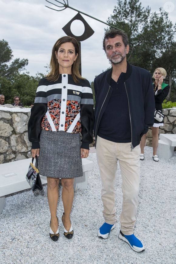 Marina Foïs et Eric Lartigau - Front row au défilé de la collection croisière Louis Vuitton 2019 dans les jardins de la fondation d'art Maeght à Saint-Paul-De-Vence, France, le 28 mai 2018. © Olivier Borde/Bestimage