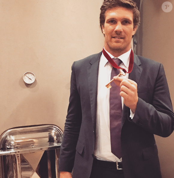 Depuis son inauguration, sa boutique de 300 m² ne désemplit pas. 400 à 700 clients sont accueillis chaque jour 

Remy Martin, ancien rugbyman du XV de France
