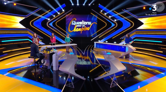 Moment de gêne pour Samuel Etienne et sa candidate dans "Questions pour un champion".