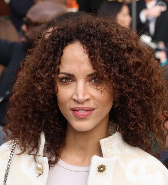 Toujours aussi divine, l'incontournable Noémie Lenoir a décidé de lever le voile sur ses secrets beauté.

Noemie Lenoir - Arrivées au défilé Casablanca mode femme automne / hiver lors de la Fashion Week de Paris (PFW) au Cirque d'hiver, à Paris, France.
© Denis Guignebourg/Bestimage