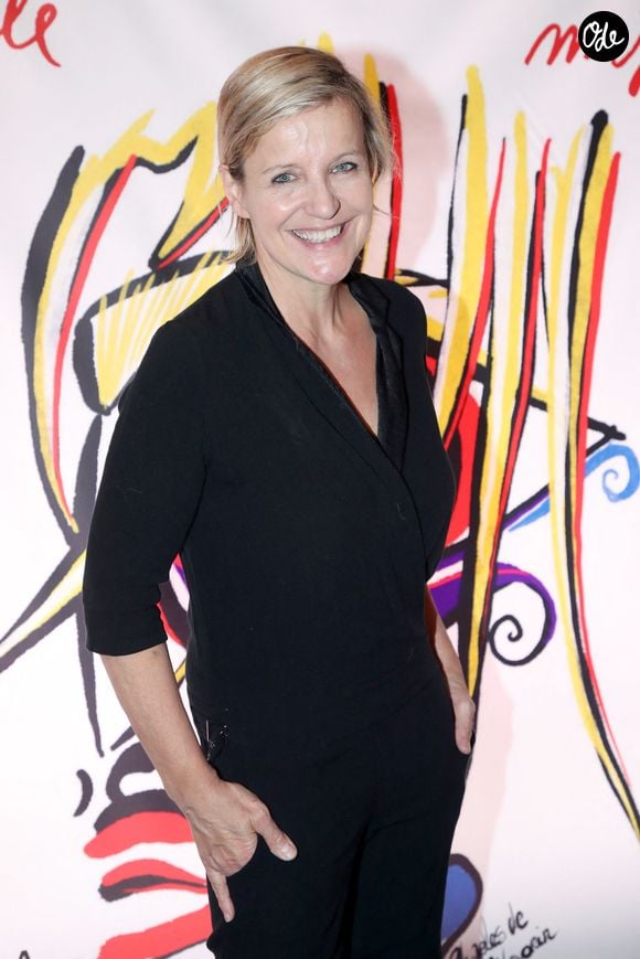 Elle fait ensuite ses armes à France Télévisions, où elle grimpe les échelons jusqu'à devenir, en 2013, la première femme à présenter "Stade 2". 

Céline Géraud à la soirée de gala Enfance Majuscule à Salle Gaveau à Paris le 7 octobre 2024.  © Bertrand Rindoff / Bestimage