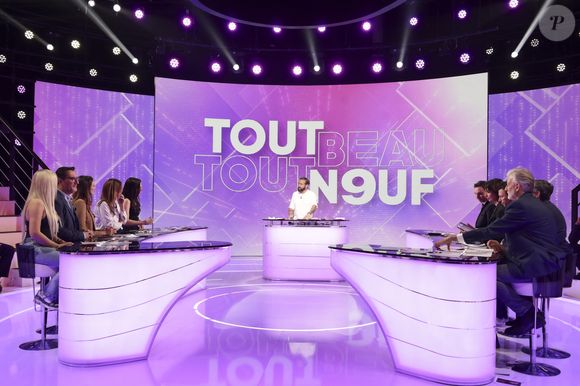 Exclusif - Cyril Hanouna, sur le plateau de "Tout Beau, Tout N9uf - TBT9" présenté par C.Hanouna, et diffusé en direct sur W9, Paris, France, le 21 janvier 2026. © Jack Tribeca / Bestimage